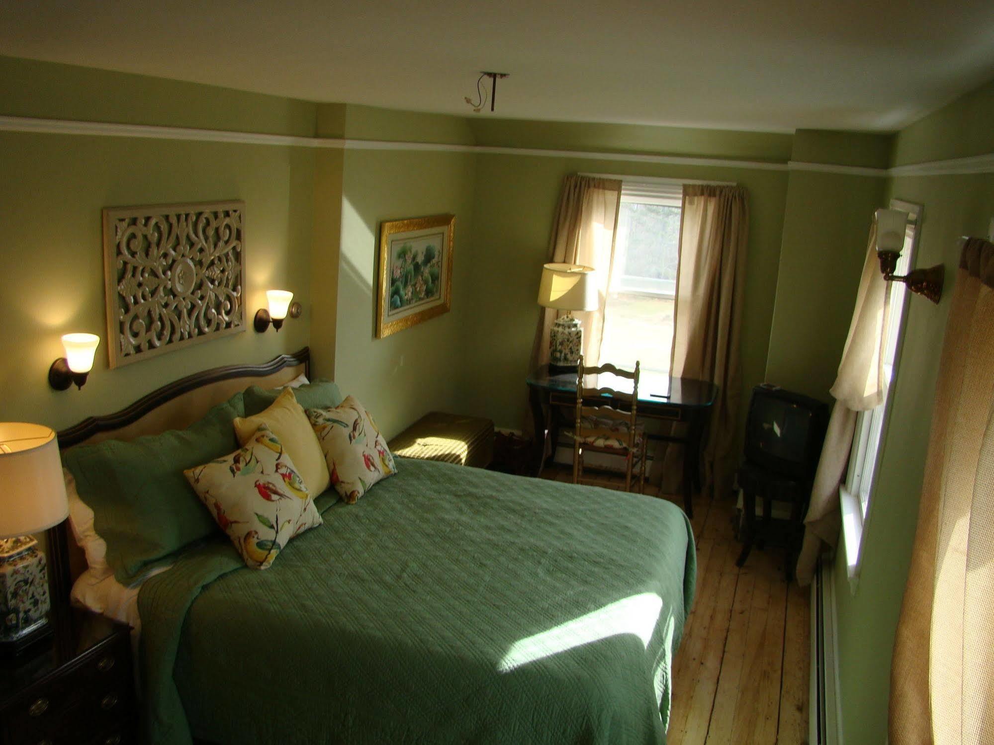 Belfast Breeze Inn Екстер'єр фото